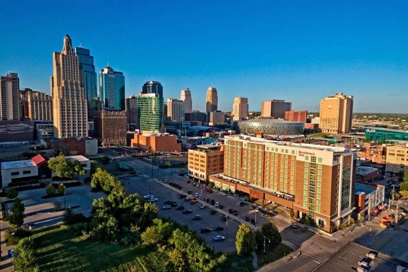 Courtyard by Marriott Kansas City Downtown/Convention Center - Image 1