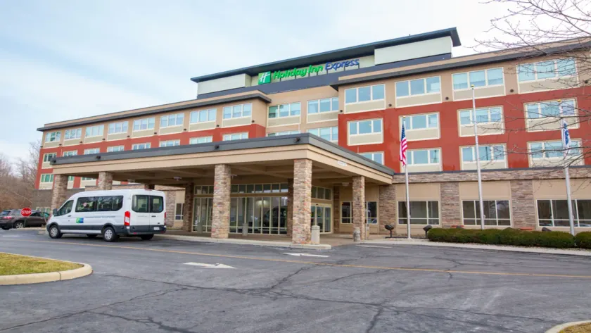 Holiday Inn Express Columbus Airport Easton - Image 1