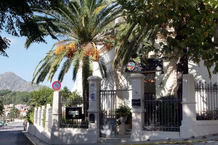 Hotel Restaurante Casa Julia - Image 1