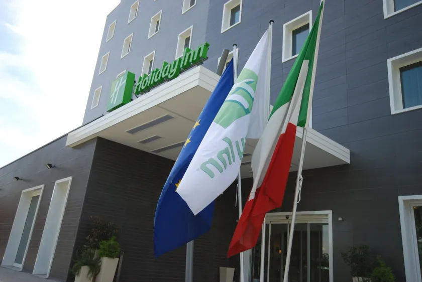 Holiday Inn Milano Nord Zara - Image 1