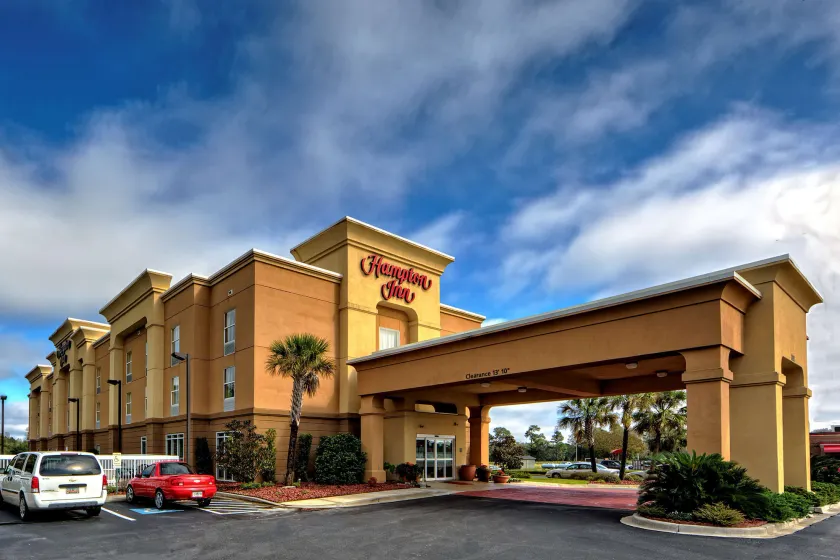 Hampton Inn Manning - Image 1