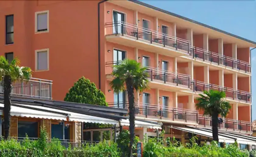 Hotel Anna - Image 1