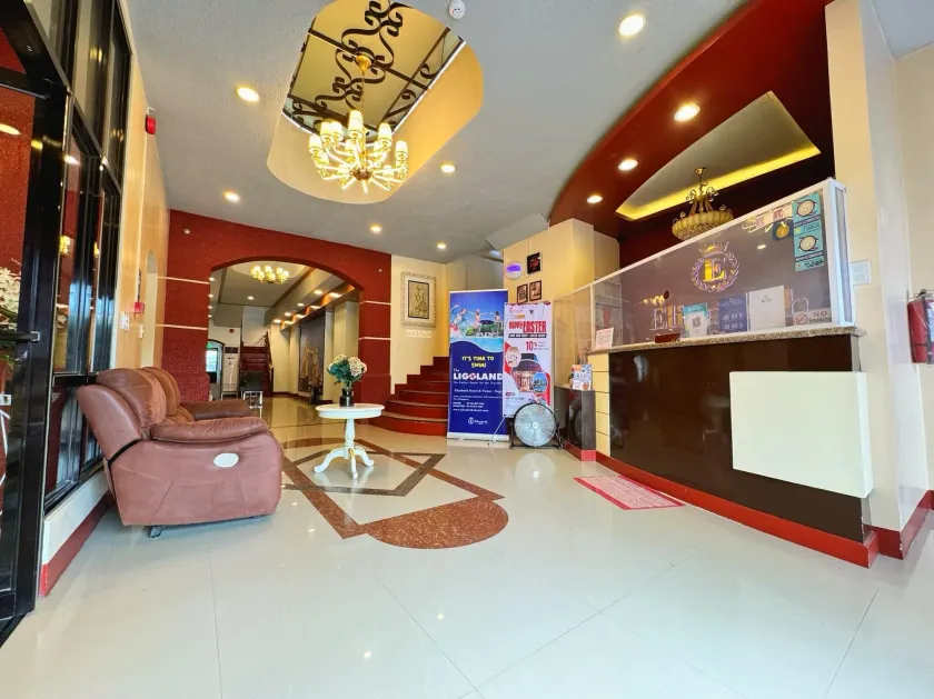 Elizabeth Hotel - Image 1