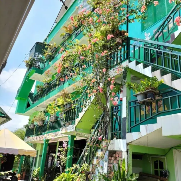 Zackry Guesthouse - Image 1