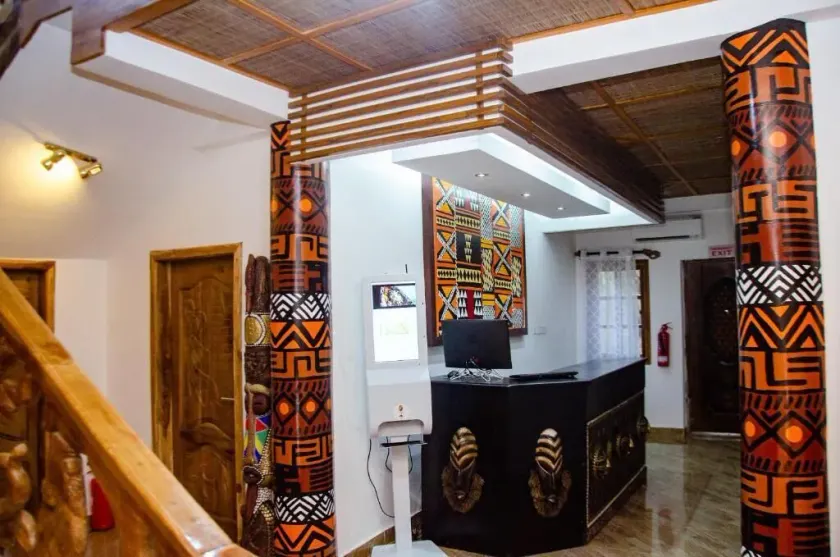 Ike's Cultural Village - Lobby
