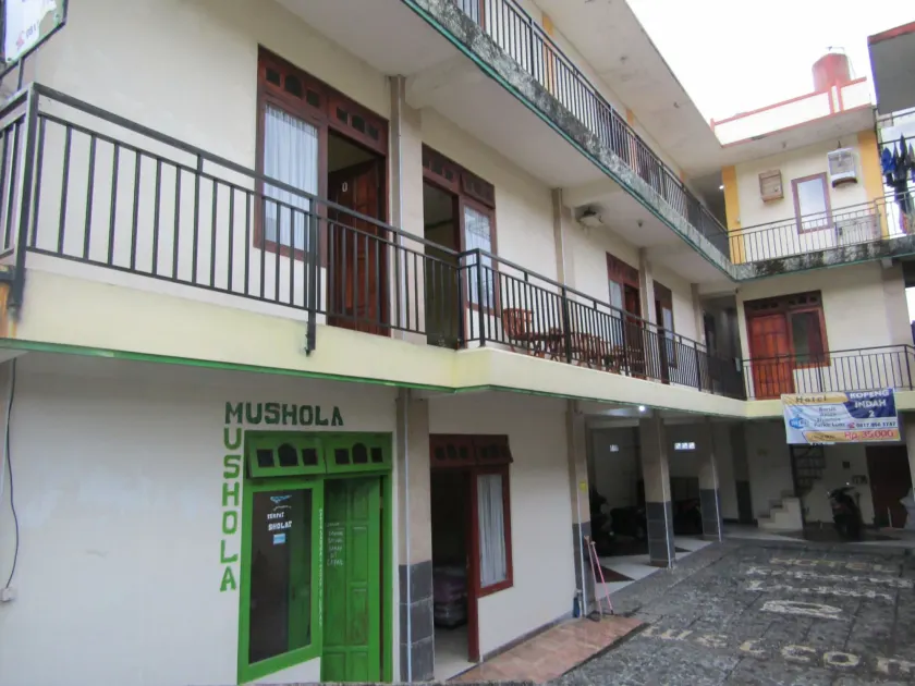 Hotel Kopeng Indah 2 - Image 1
