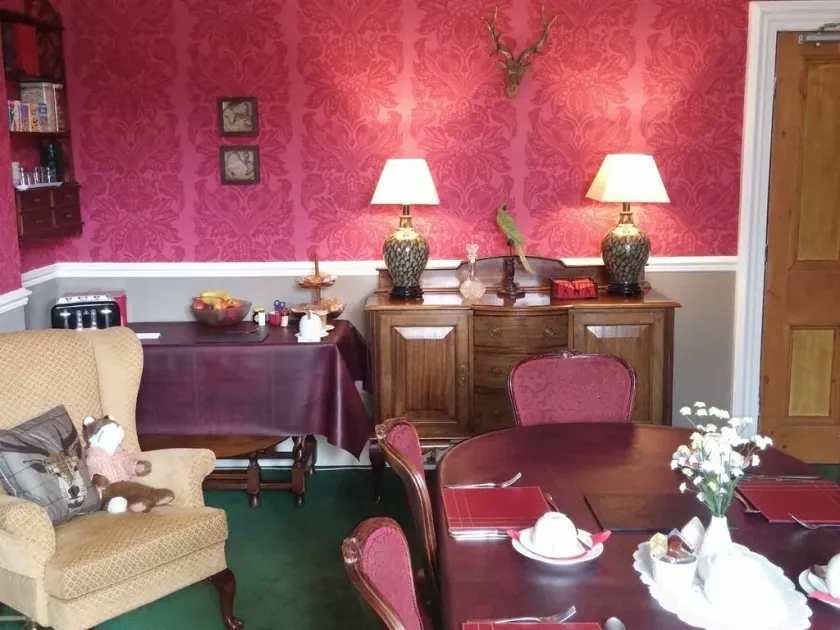 Warwick Lodge - Image 1