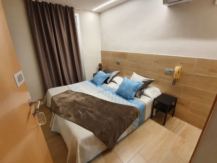 Hostal Sant Ramón - Image 1