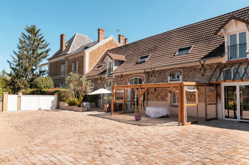 Domaine d'Auxonnettes Chambres d'Hôtes et Gîtes - Image 1