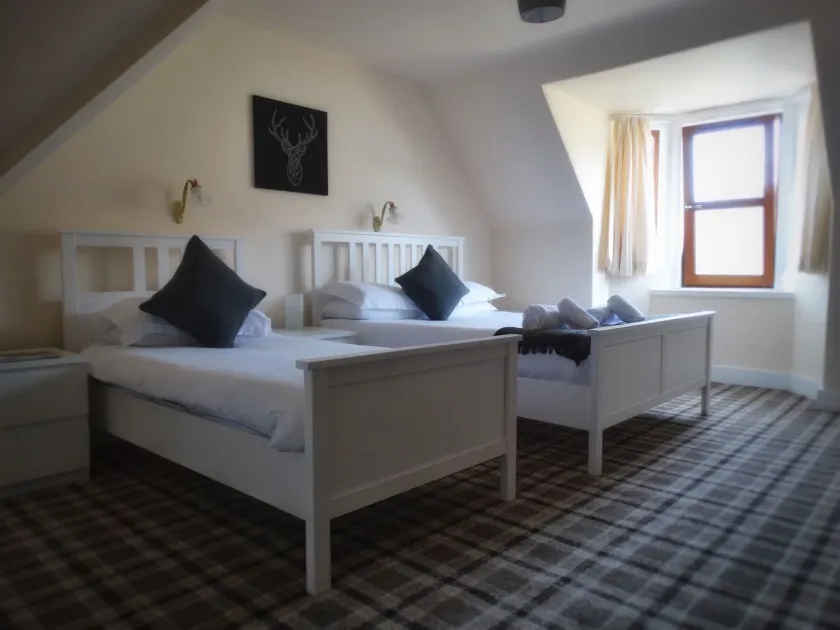 Kilchoan Hotel - Image 1