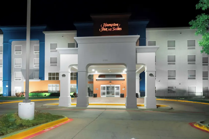 Hampton Inn & Suites Fort Worth-West-I-30 - Image 1