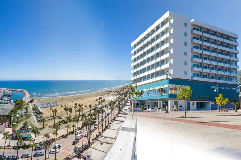 Sun Hall Hotel - Image 1