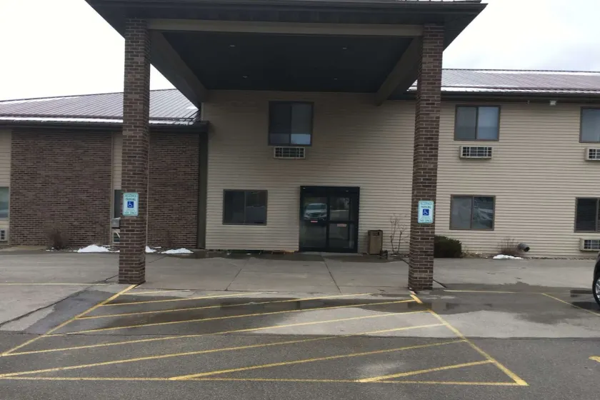 AmericInn by Wyndham Viroqua - Image 1