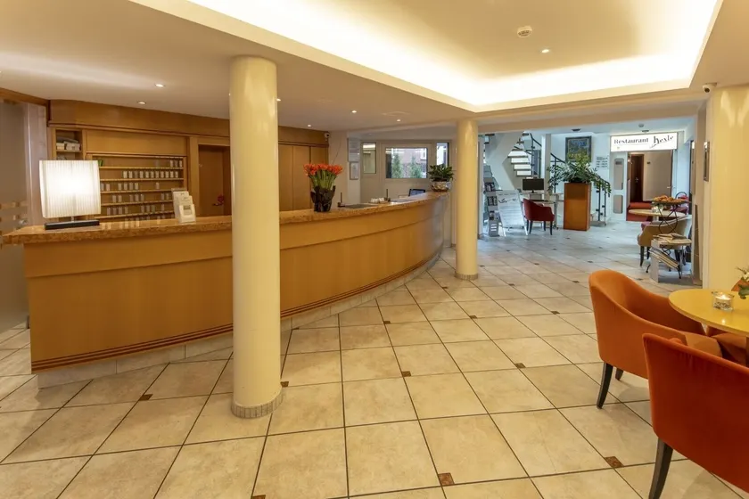 Hotel Gloria Superior - Image 1