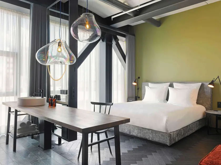 east Hotel Hamburg - Image 1