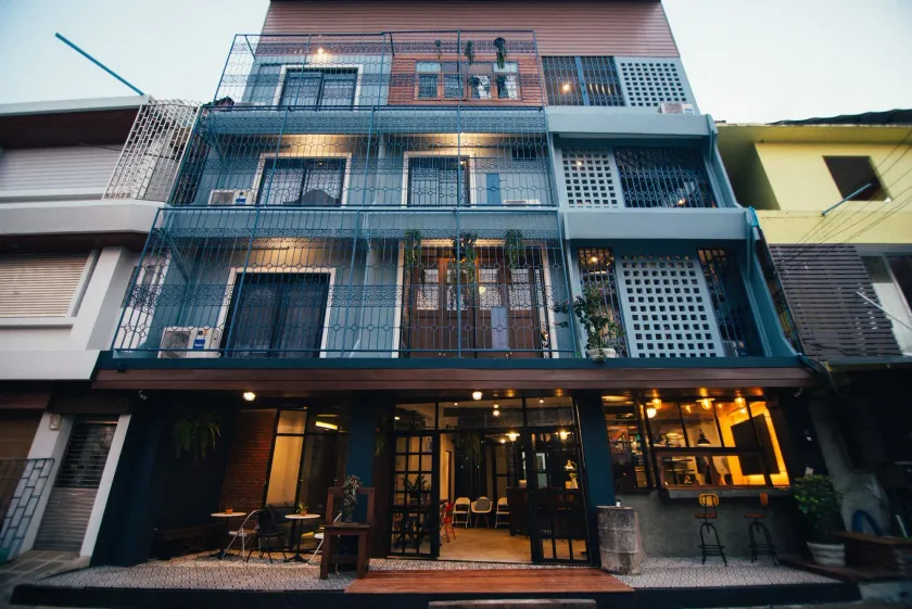 Chernchan Hostel - Image 1