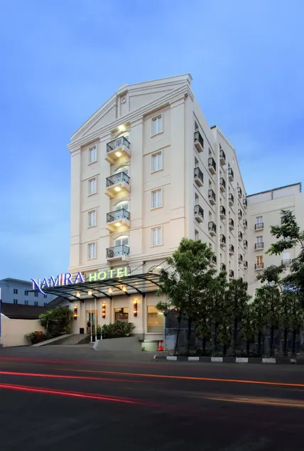 Hotel Namira Syariah Pekalongan - Image 1