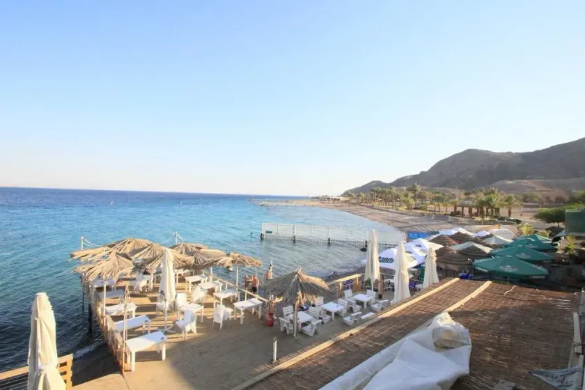 Coral Beach Pearl Guest House - Image 1