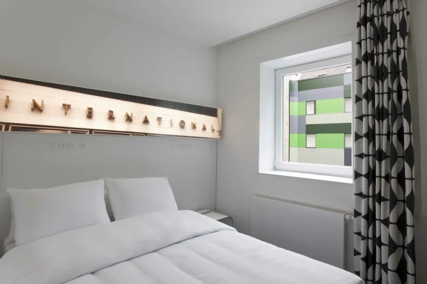 Hotel Gat Point Charlie - Image 1