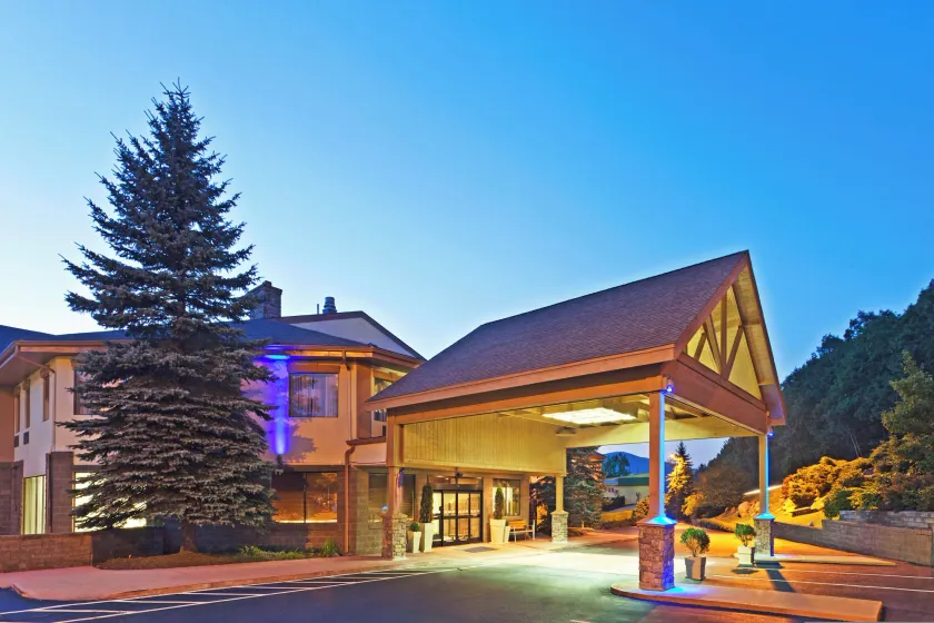 Holiday Inn Express Blowing Rock South by IHG - Image 1
