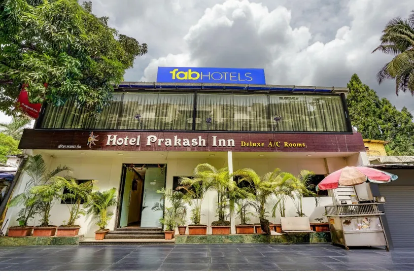 FabHotel Prakash Inn - T2 - Chhatrapati Shivaji Airpor - Image 1