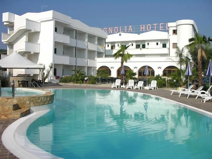 Magnolia Hotel Vieste - Image 1