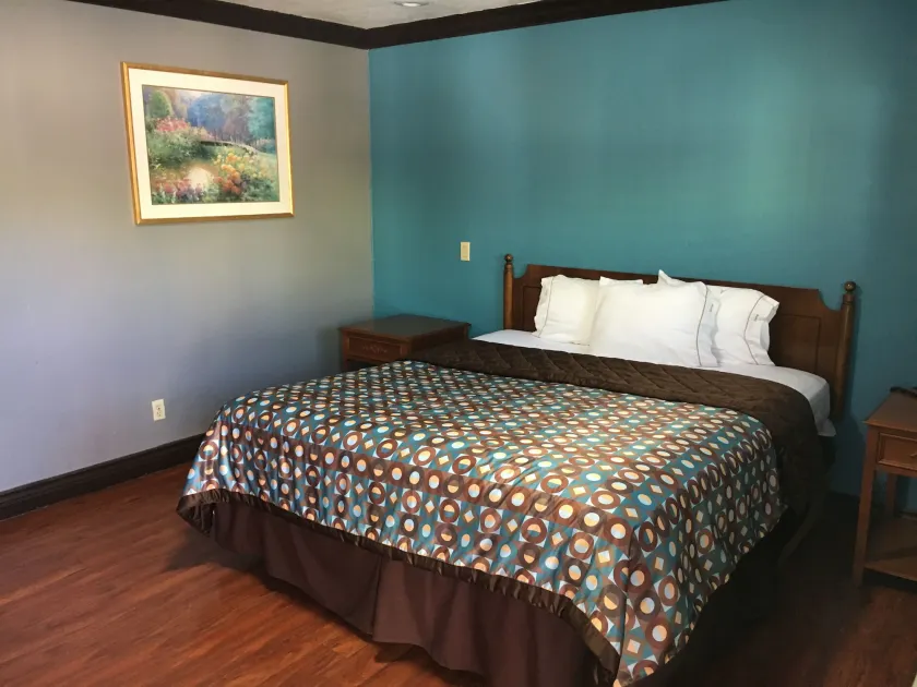 Eagle Inn Motel - Image 1