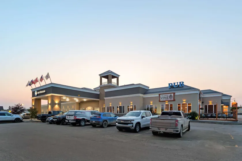 Best Western High Road Inn - Image 1