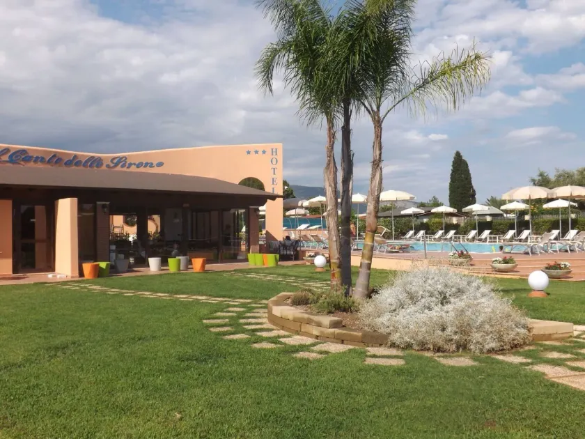 Hotel Ristorante Al Canto delle Sirene - Image 1