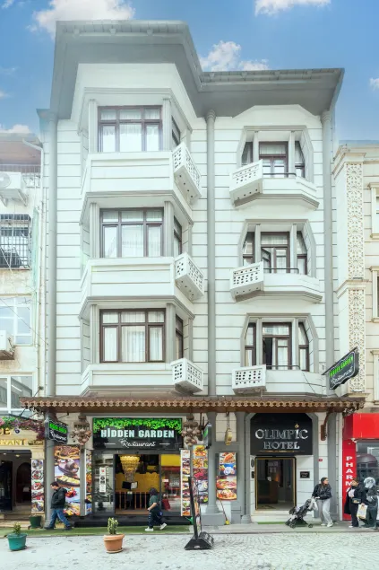 Olimpic Hotel - Image 1