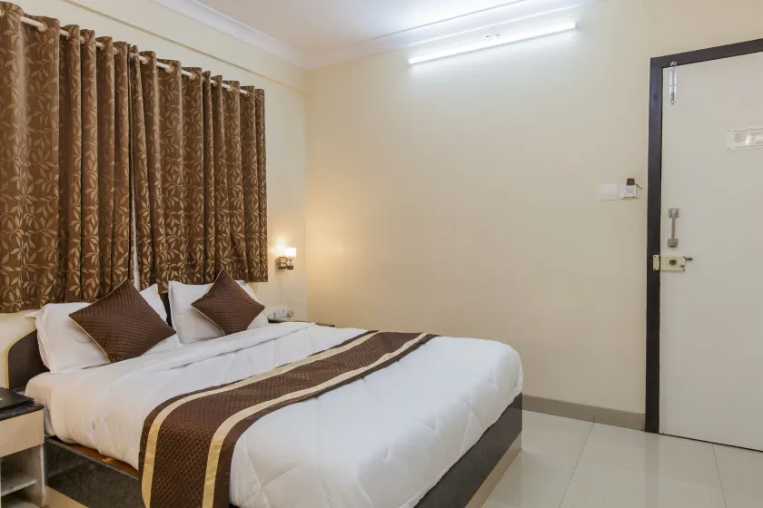 Hotel Linkway - Image 1