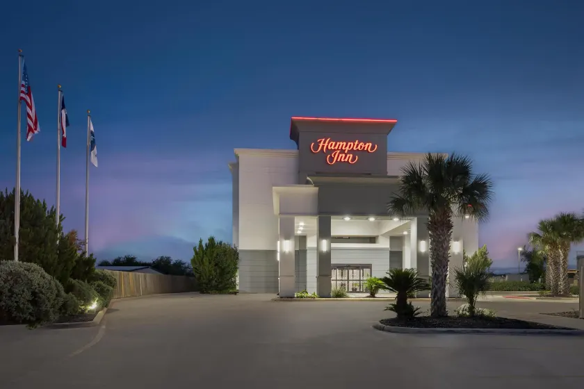 Hampton Inn Pleasanton - Image 1