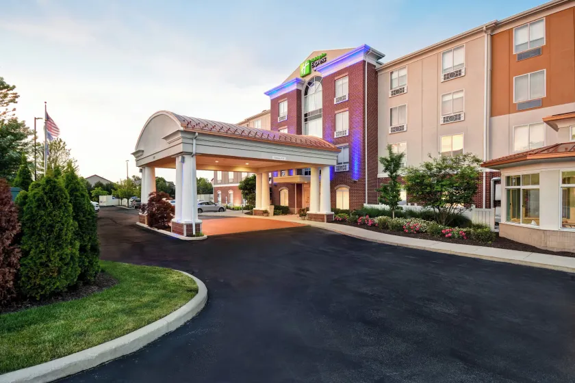 Holiday Inn Express & Suites Schererville by IHG - Image 1