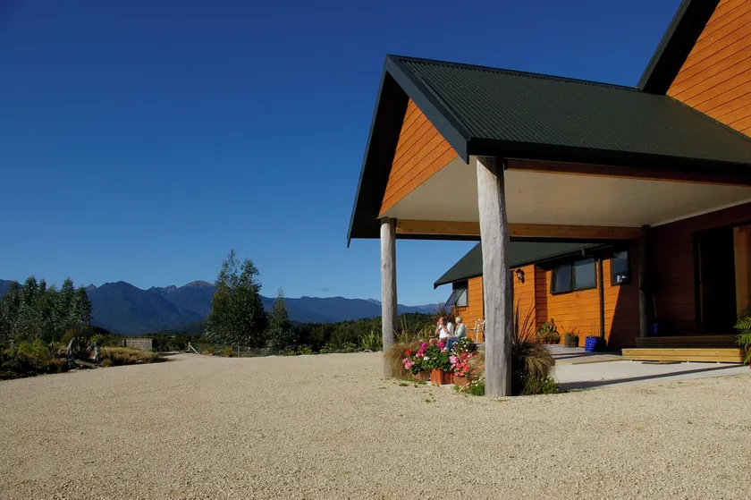 Birds Ferry Lodge Luxury B&B - Image 1