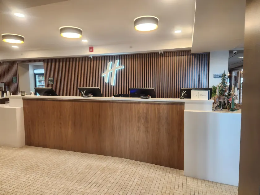Holiday Inn St Louis SW - Route 66 by IHG - Banco del concierge