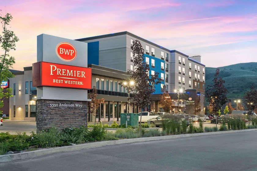 Best Western Premier Route 97 Vernon - Image 1