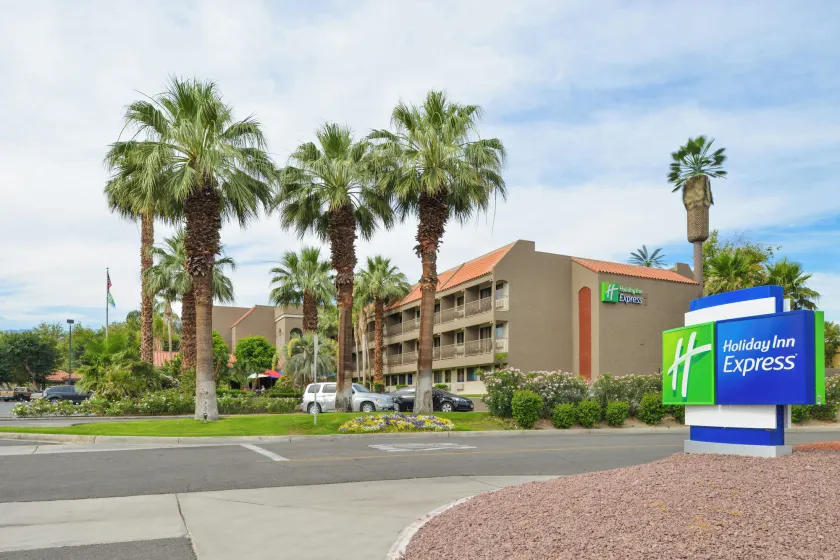 Holiday Inn Express Palm Desert by IHG - Image 1