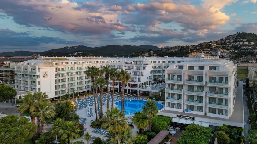 AQUA Hotel Aquamarina & Spa - Image 1