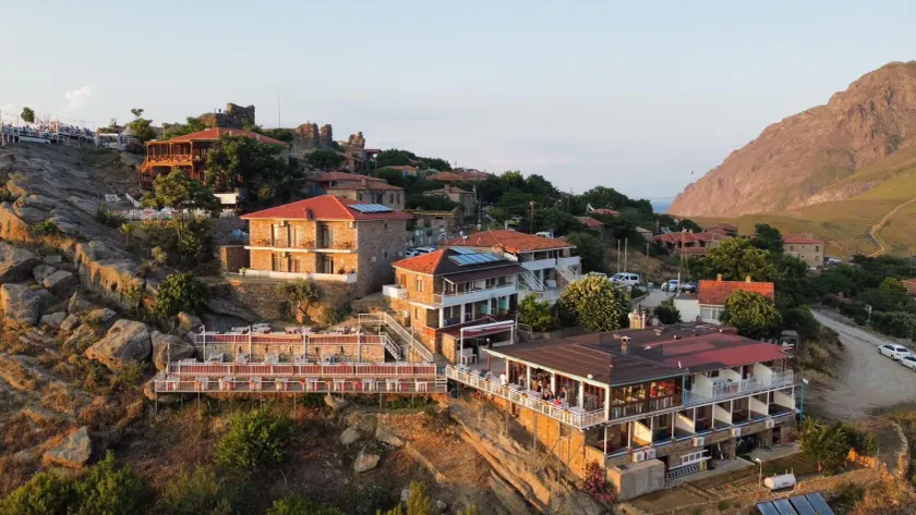 Yakamoz Hotel Gökçeada - Image 1