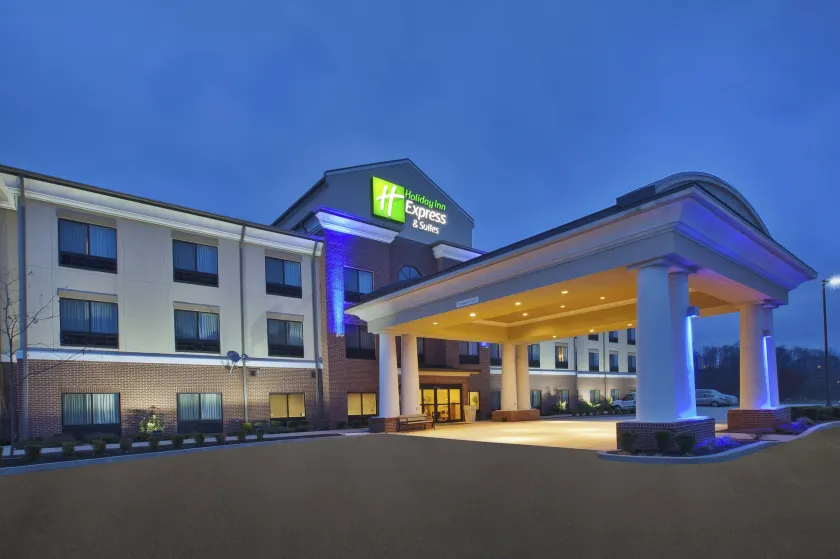 Holiday Inn Express and Suites Wheeling by IHG - Image 1