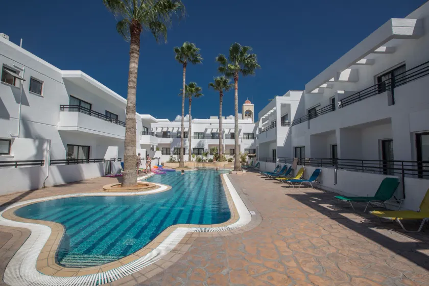 Anthea Hotel Apartments - Image 1
