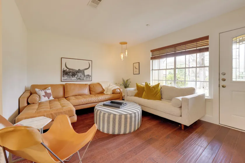 6 Mi to Dtwn Austin: Home w/ Screened Porch & Yard - Image 1