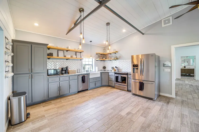 Peaceful Vinita Home w/ Fire Pit: 11 Mi to Lake! - Interior