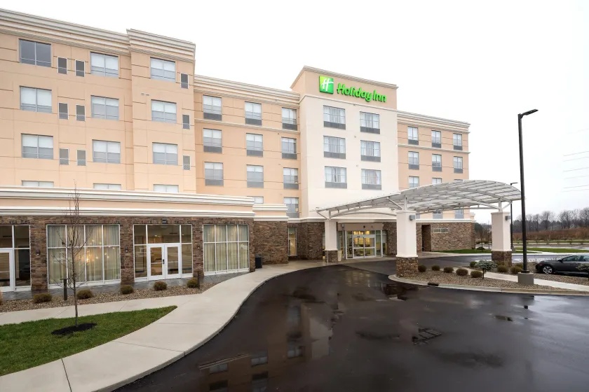 Holiday Inn & Suites Kalamazoo West - Image 1