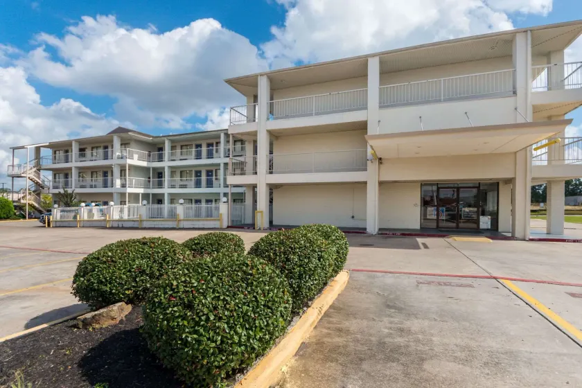 Americas Best Value Inn & Suites Humble - Image 1