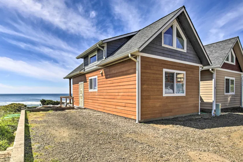 Oceanfront Cottage w/Deck & Secluded Beach Access! - Innenbereich