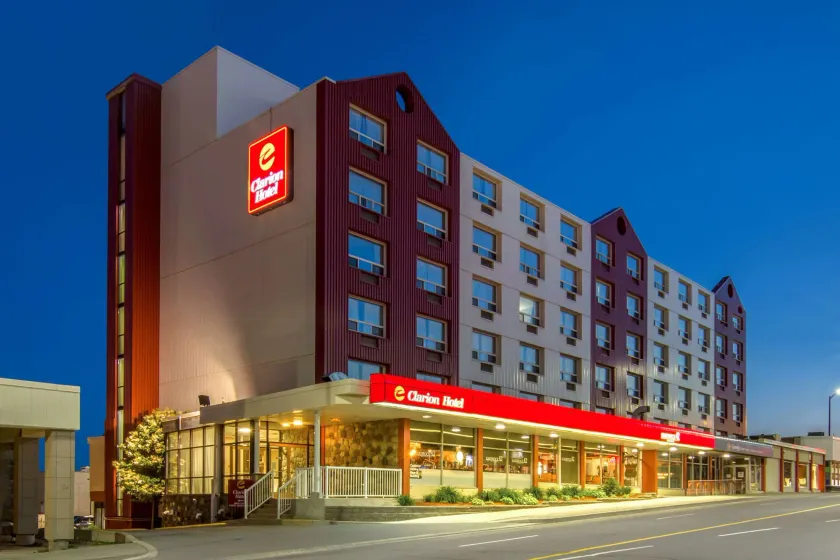 Clarion Hotel - Image 1