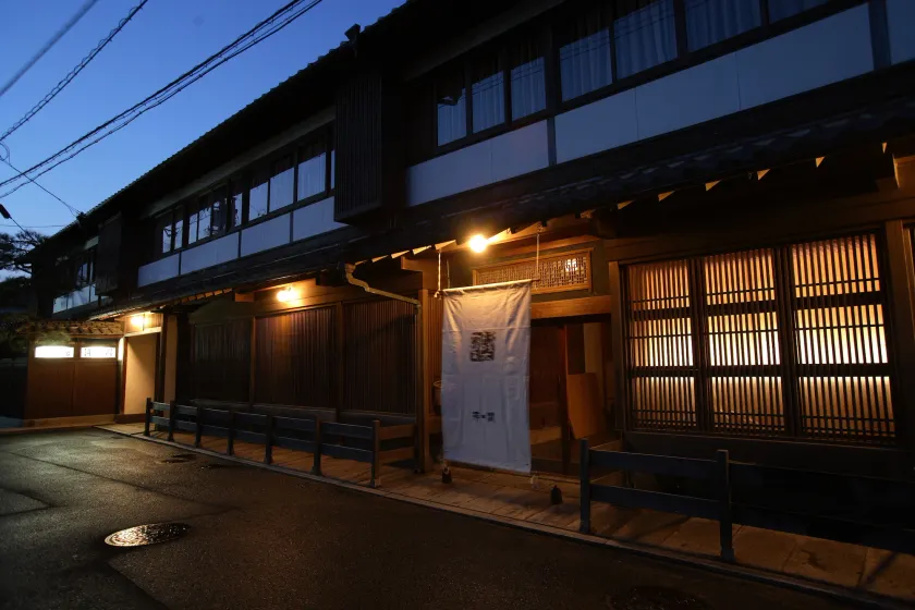 Yoyokaku - Image 1