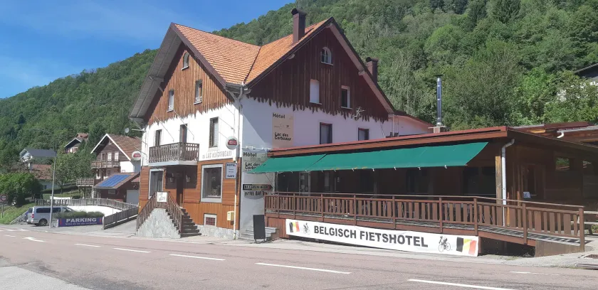 Hotel du lac des Corbeaux - Image 1