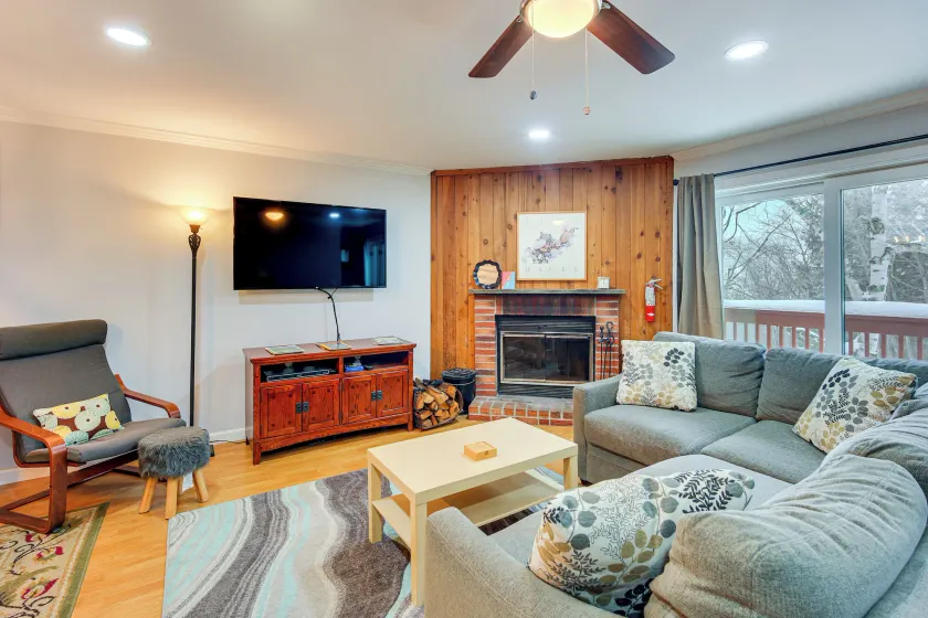 Primely Located Dover Escape < 1 Mi to Mt Snow! - Image 1